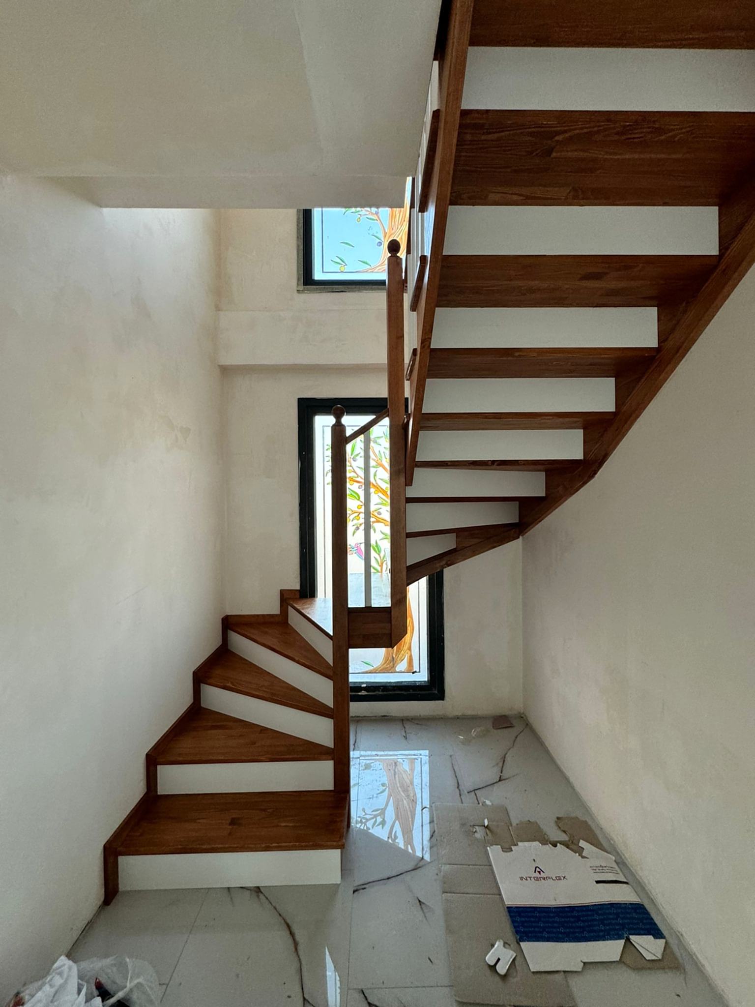 maltepe-ahsap-merdiven-modelleri