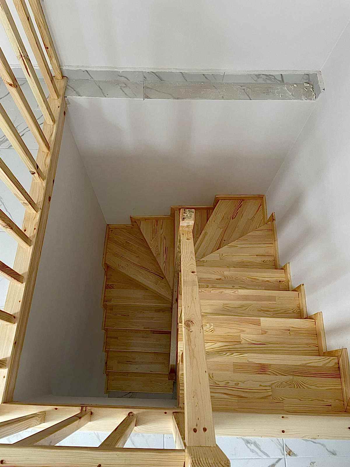 maltepe-ahsap-merdiven-modelleri