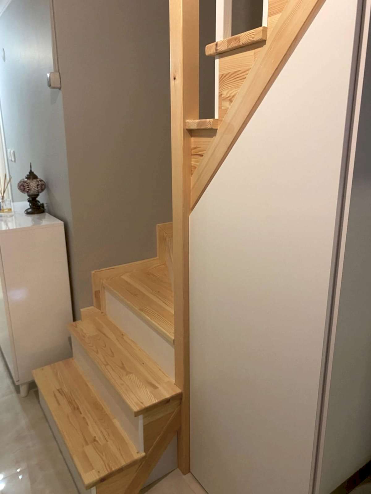 maltepe-ahsap-merdiven-modelleri