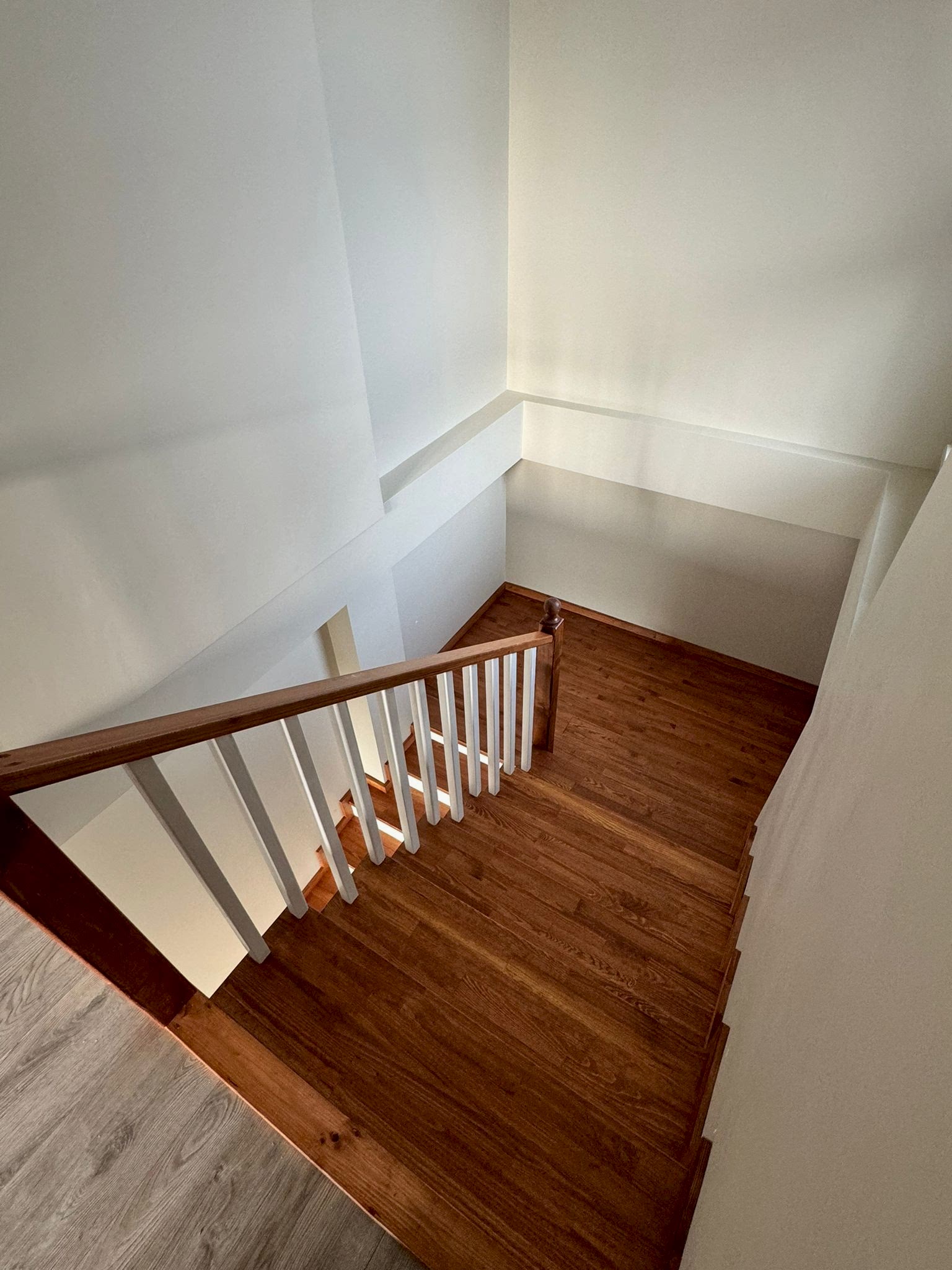 maltepe-ahsap-merdiven-modelleri