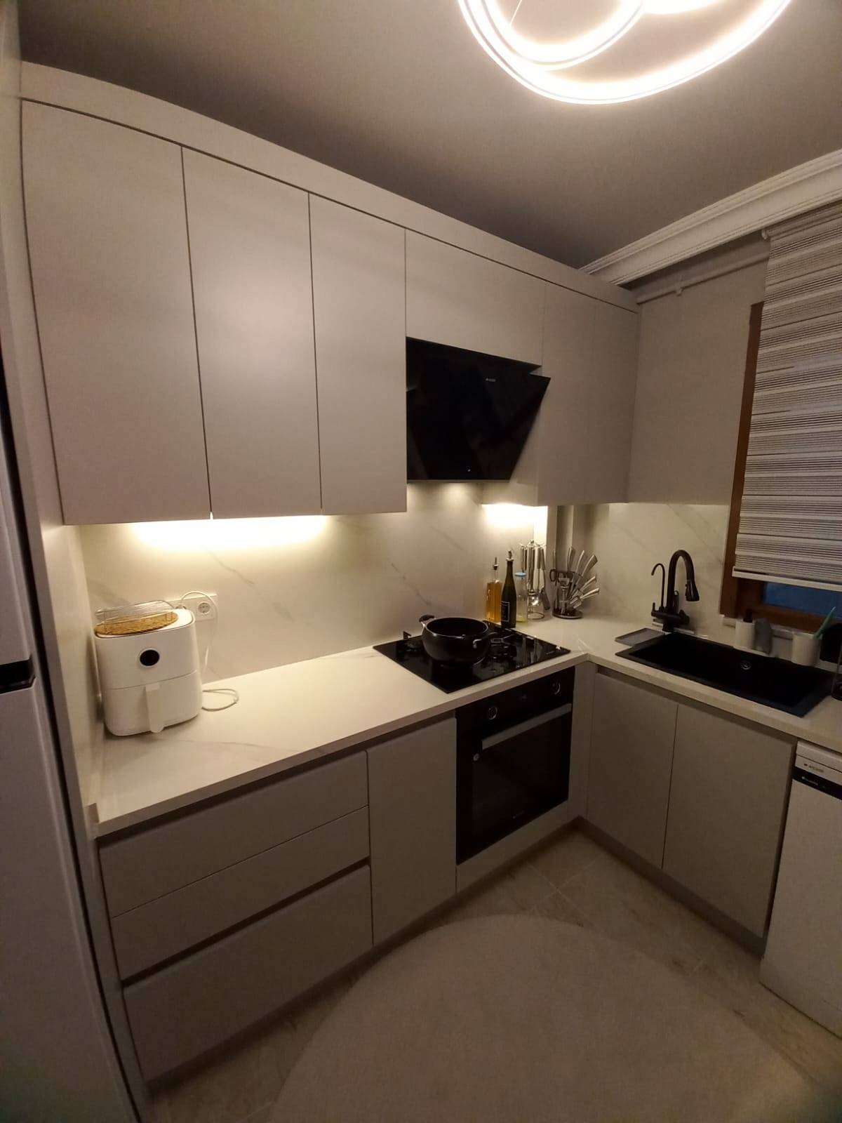 maltepe-akrilik-mutfak-dolabi